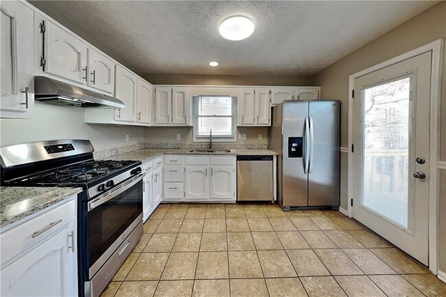 Building Photo - 43 Apple Jack Dr