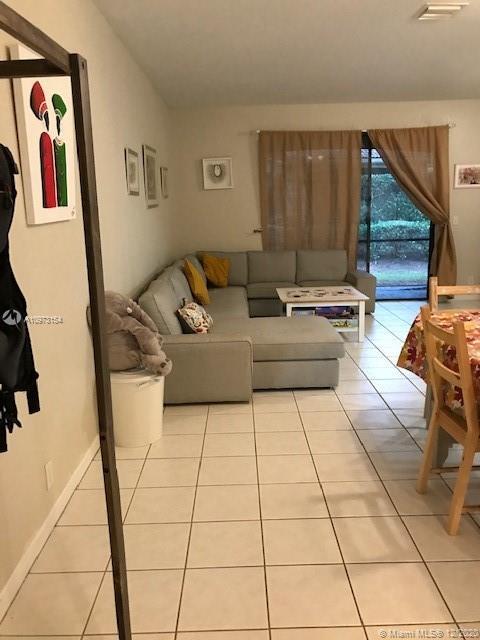 Foto del edificio - 3967 Orange Tree Ln