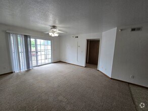 Building Photo - 611 Johnson St