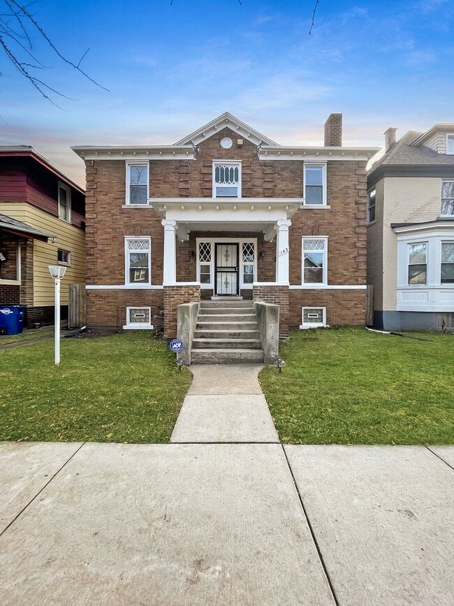 Building Photo - 143 Calvert Ave