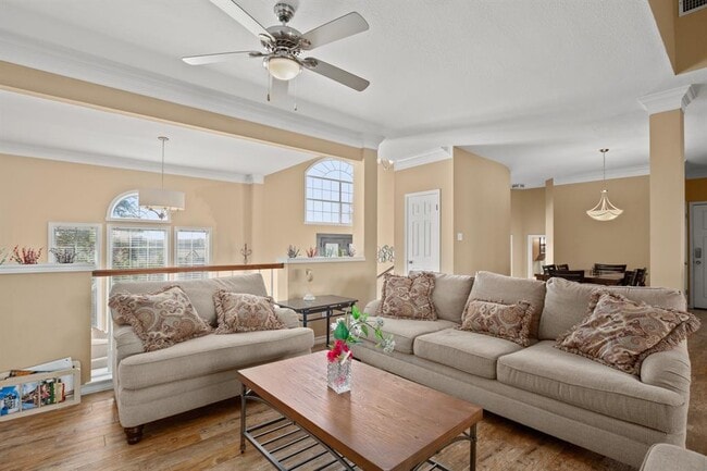 Building Photo - 6108 Cape Coral Dr