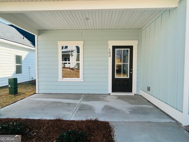 Building Photo - 9 Crown St