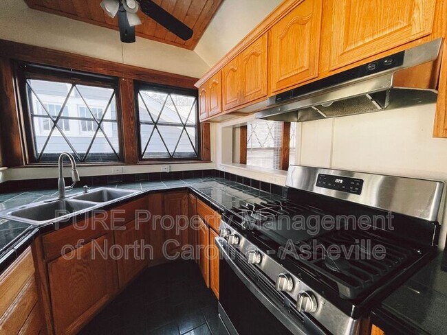 Foto del edificio - 114 Hillside St