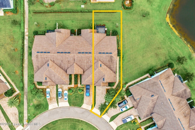 Foto del edificio - 7544 Loren Cove Dr