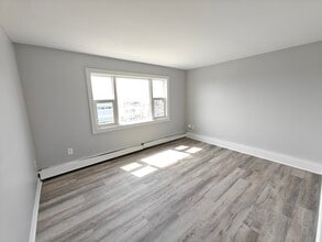 Building Photo - 133 Pinecrest Dr