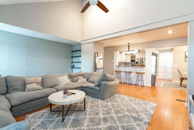 Foto del edificio - 3 Bedroom Townhouse In Moore!!!