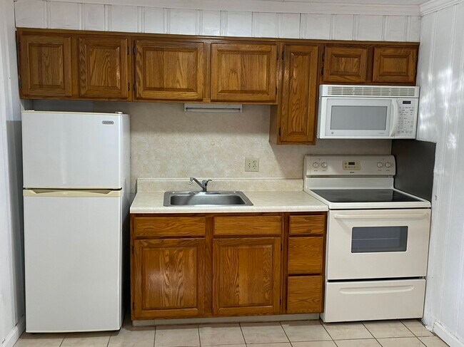 Foto del edificio - Chestnut Grove Village 17, 18, 19