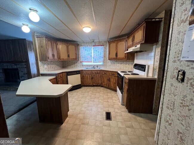 Building Photo - 86 Tree Farm Rd