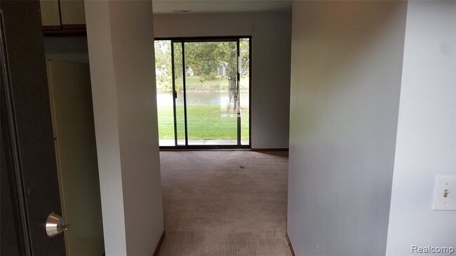 Building Photo - 33687 Pondview Cir