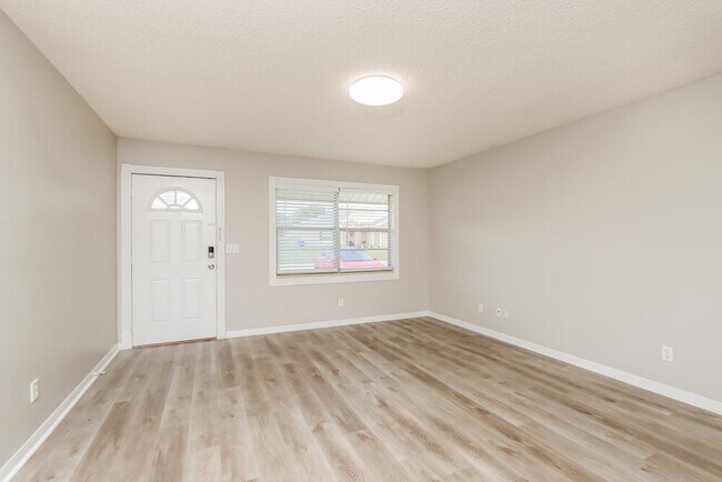 Foto del edificio - 9285 101st Ave