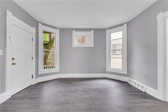 Building Photo - 2050 W 83rd St