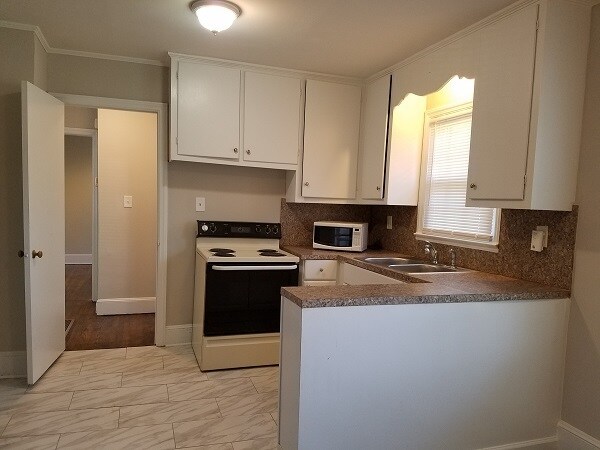 Building Photo - Nice 2BR/1BA House Near Camp North End in ...
