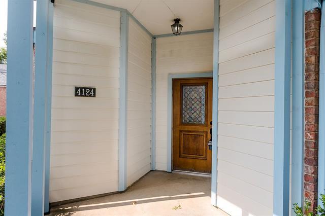 Foto del edificio - 4124 Hollow Oak Dr