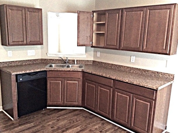 Building Photo - 118 Leacroft Way