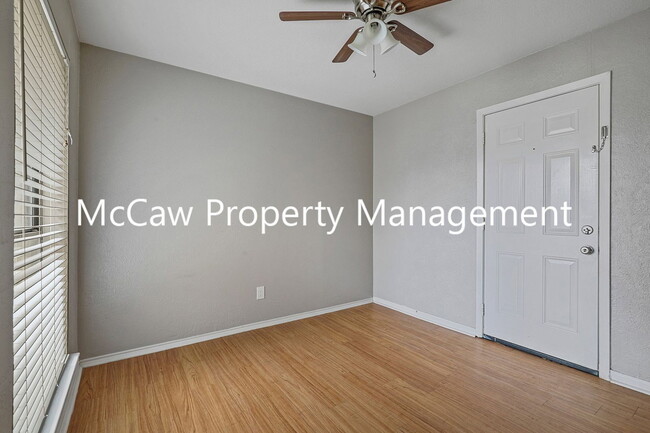 Building Photo - 1414 White Way