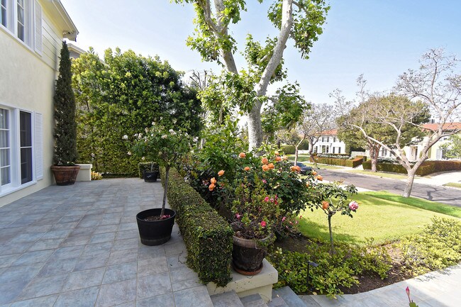 Foto del edificio - 218 Lorraine Blvd