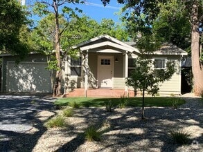 Building Photo - 1592 Lilac Ln