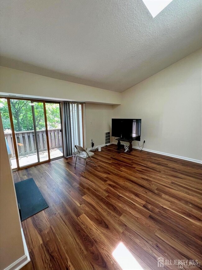 Foto del edificio - 2304 Aspen Dr