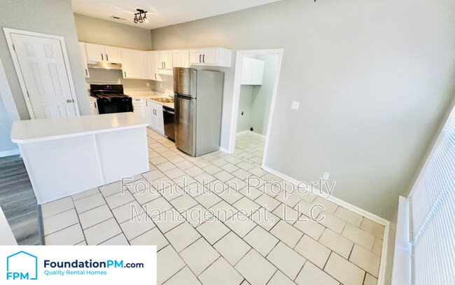 Foto del edificio - 1225 Brady Hollow Ln