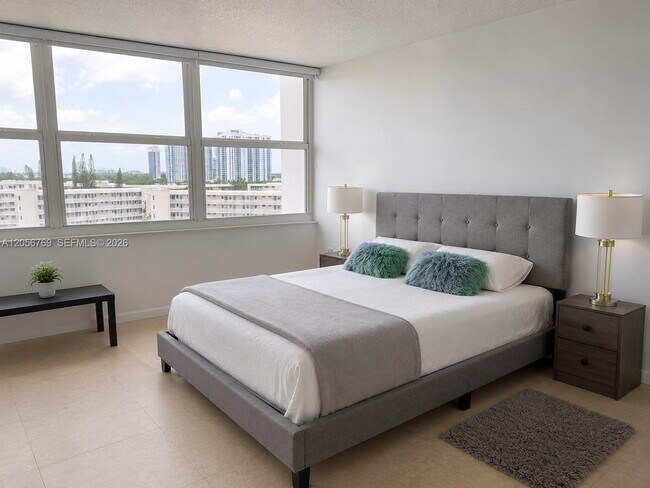 Foto del edificio - 18041 Biscayne Blvd