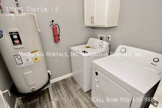 Foto del edificio - 3200 S Colt Ln