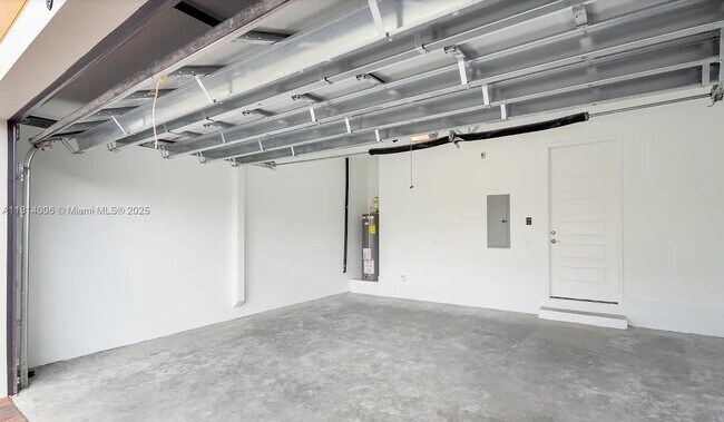 Foto del edificio - 1405 N Dixie Hwy