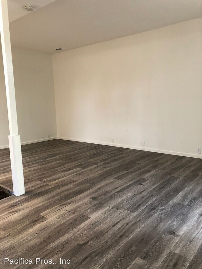 Building Photo - 3 br, 2 bath House - 15 Blue Heron Court