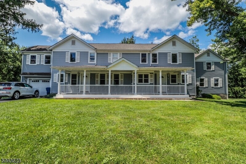 Primary Photo - 341 Old York Rd