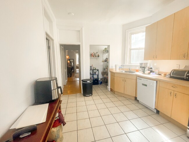 Foto del edificio - 1433 N Wicker Park Ave