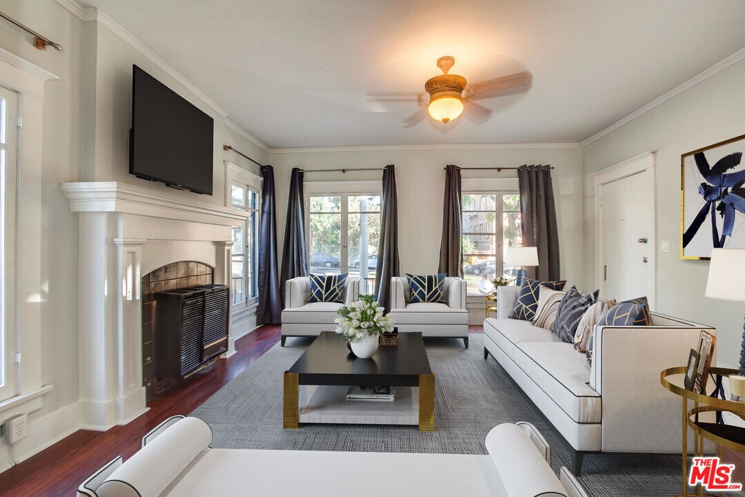 Primary Photo - 1777 N Gower St