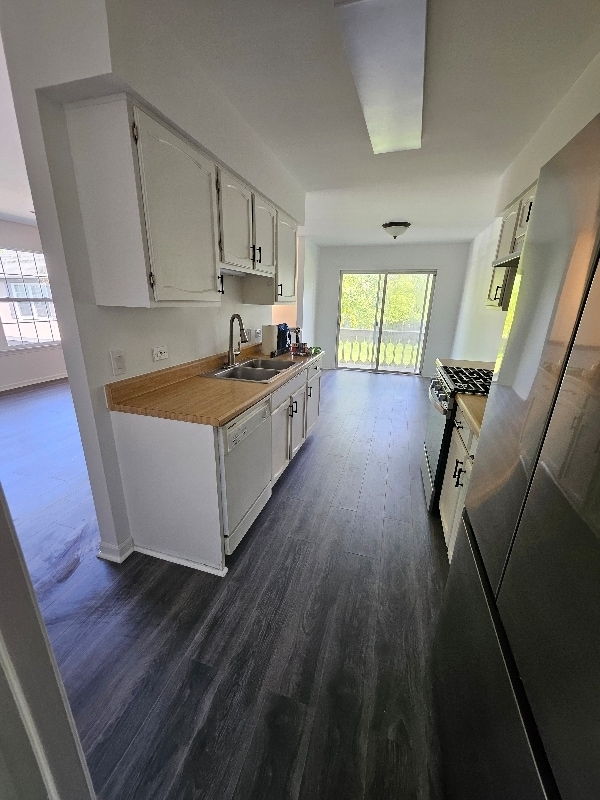 Building Photo - 341 Birchwood Ct