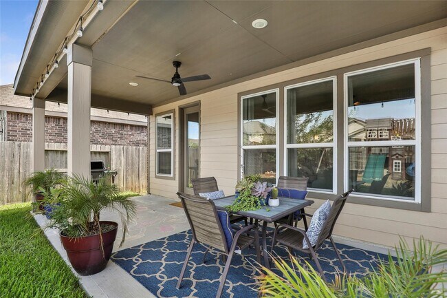 Foto del edificio - 20810 Oak Preserve Dr