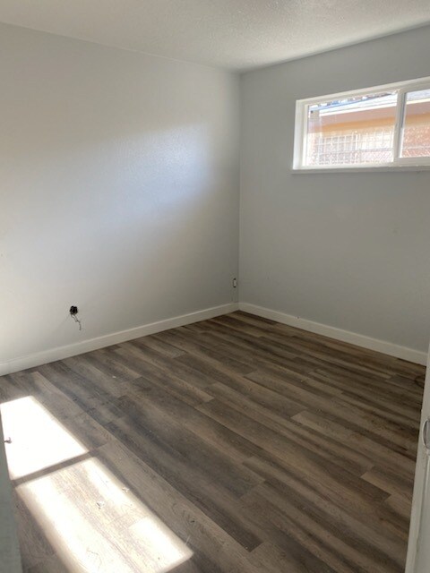 bedroom 2 - 412 Georgia St SE
