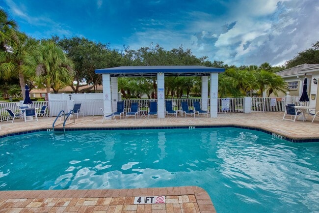 Building Photo - Seasonal Short-Term Condo located in Plant...