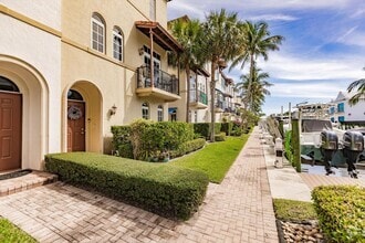 Building Photo - 820 Virginia Gardens Dr