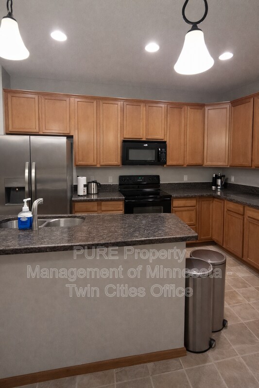 Foto del edificio - 15584 Empress Ave N