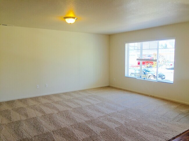 Foto del edificio - Air Conditioned Newer Battle Ground Home!