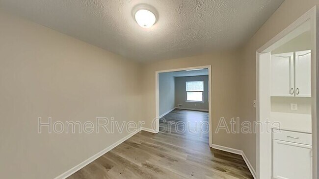 Building Photo - 3000 Sebring Ct