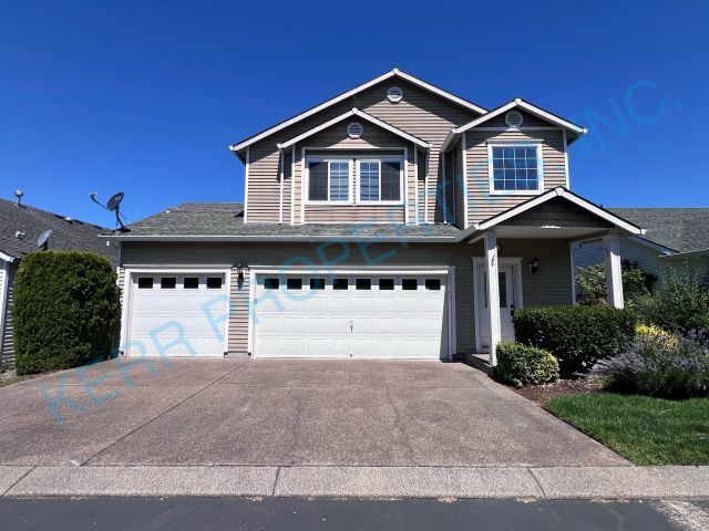 Foto principal - Charming 3-Bed Home with 2.5 Baths & 1558 ...