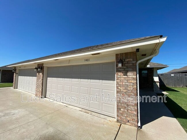 Building Photo - 1401 MacAlpine St