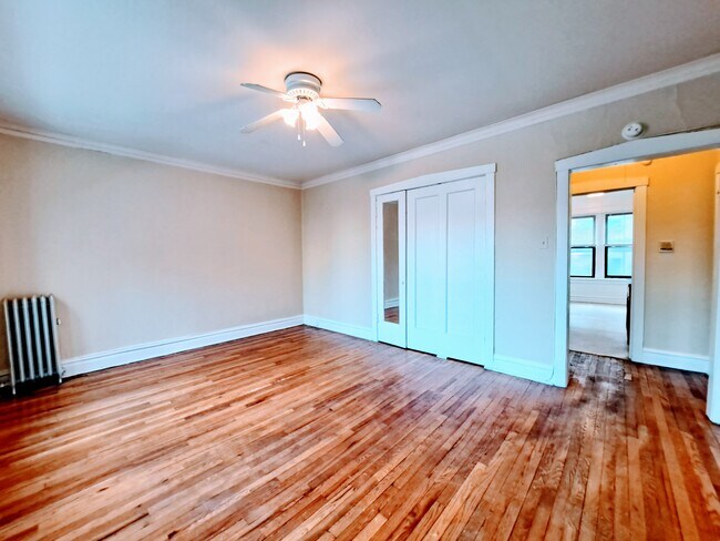 Foto del edificio - 1471 W Carmen Ave