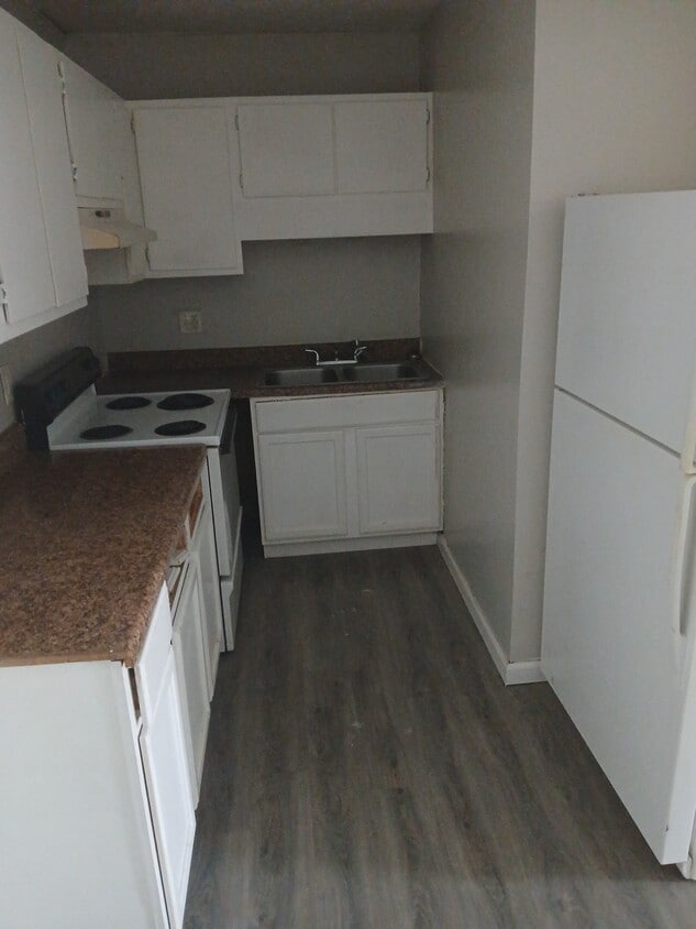 Building Photo - 5780 Aftonshire Dr
