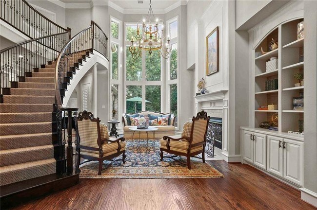 Building Photo - 3105 Oak Hollow Dr