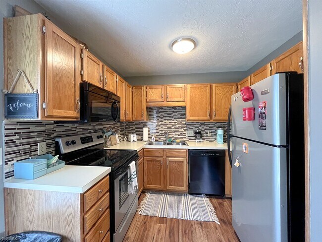 Building Photo - 3 br, 2 bath House - 12724 Hartman Avenue