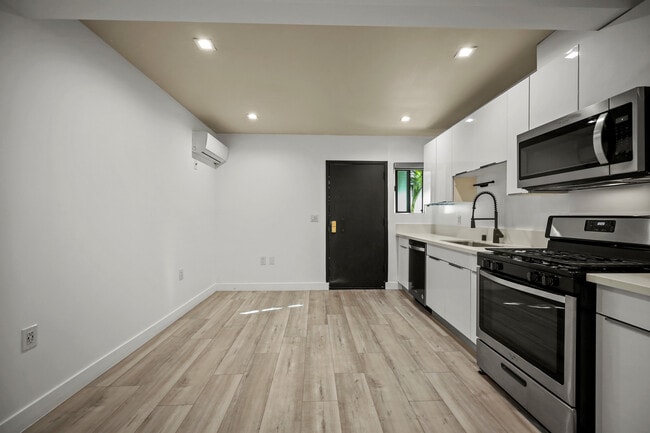 Building Photo - 1139 Bellevue Ave.