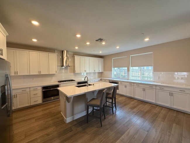 Building Photo - Newer Home in Tthe Northlake Community