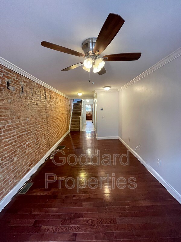 Building Photo - 228 S Madeira St