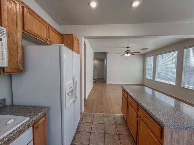 Foto del edificio - **COMING SOON 07/18/2025**UPDATED 4 Bedroo...