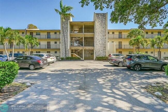 Building Photo - 9150 NW 38th Dr