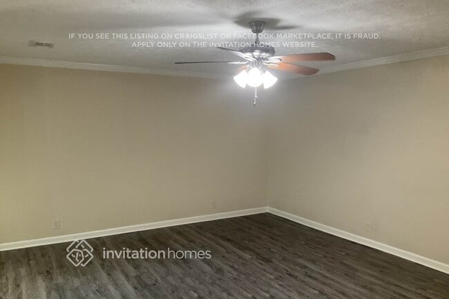 Foto del edificio - 2062 Red Rose Ln